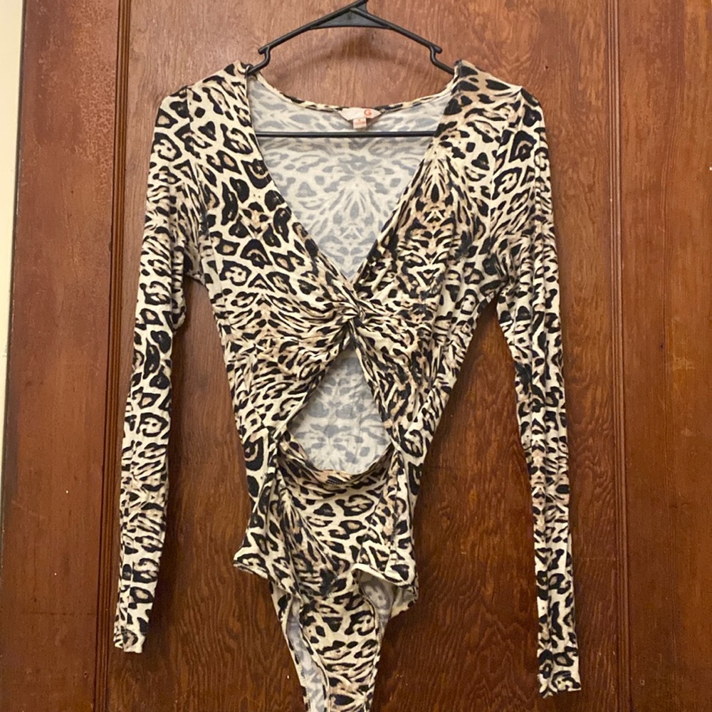 G by Guess Woman’s long sleeve body suit. Size small.